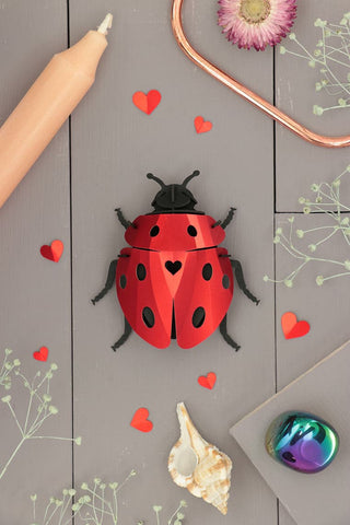 3D Käfer - Marienkäfer in einem schönen rot mit schwarzen Punkten zum selber zusammenbauen