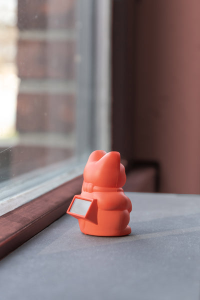Lucky Cat SOLAR Neon Orange
