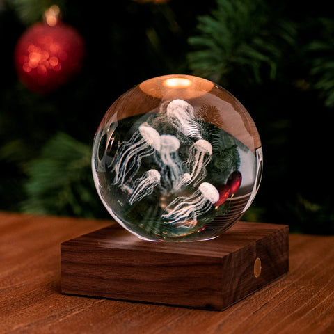 leuchtende Kristallkugel - Qualle