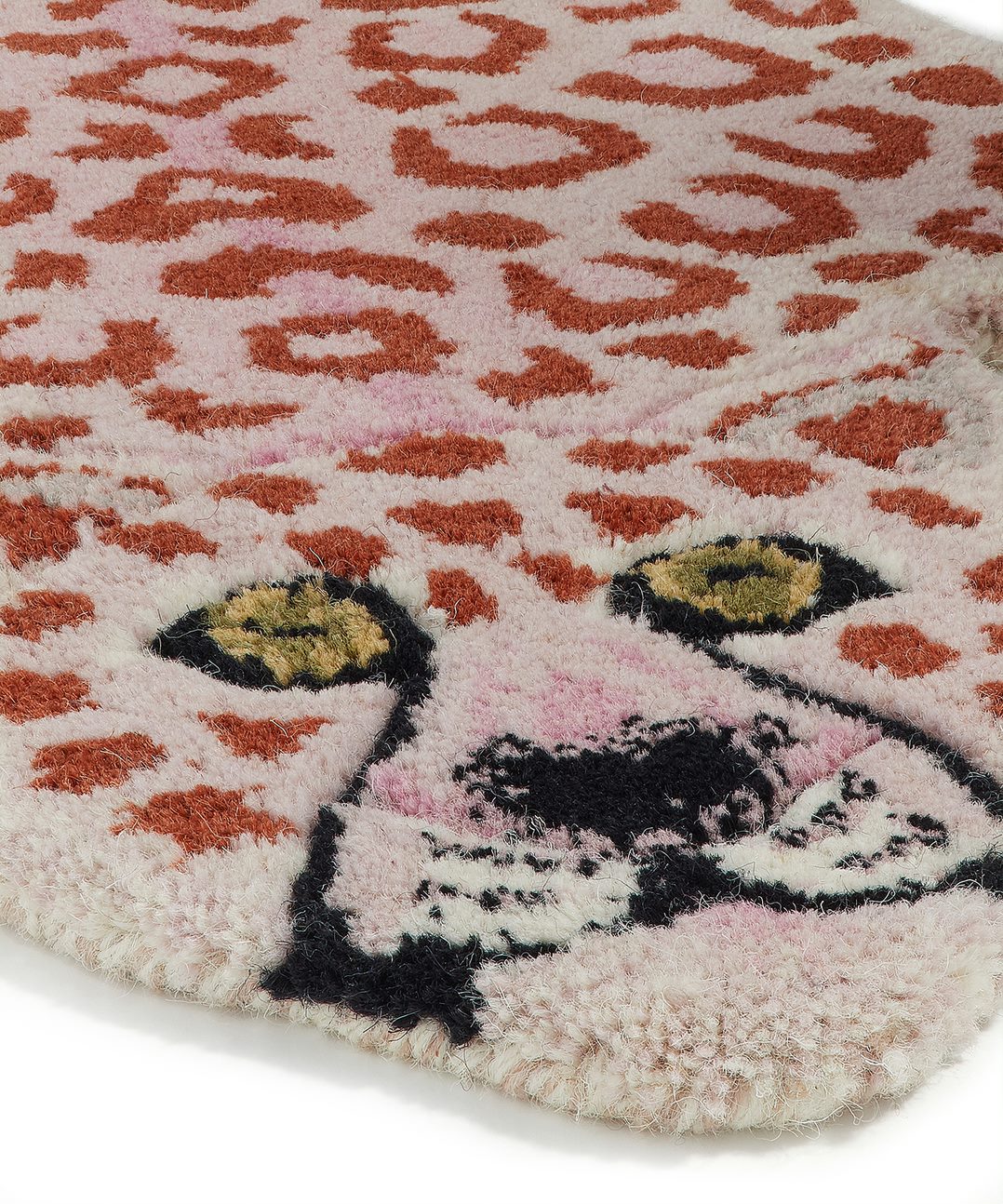 Detailaufnahme des Leopardengesichts