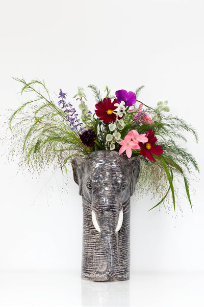 Handbemalte Elefantenvase mit Blumen