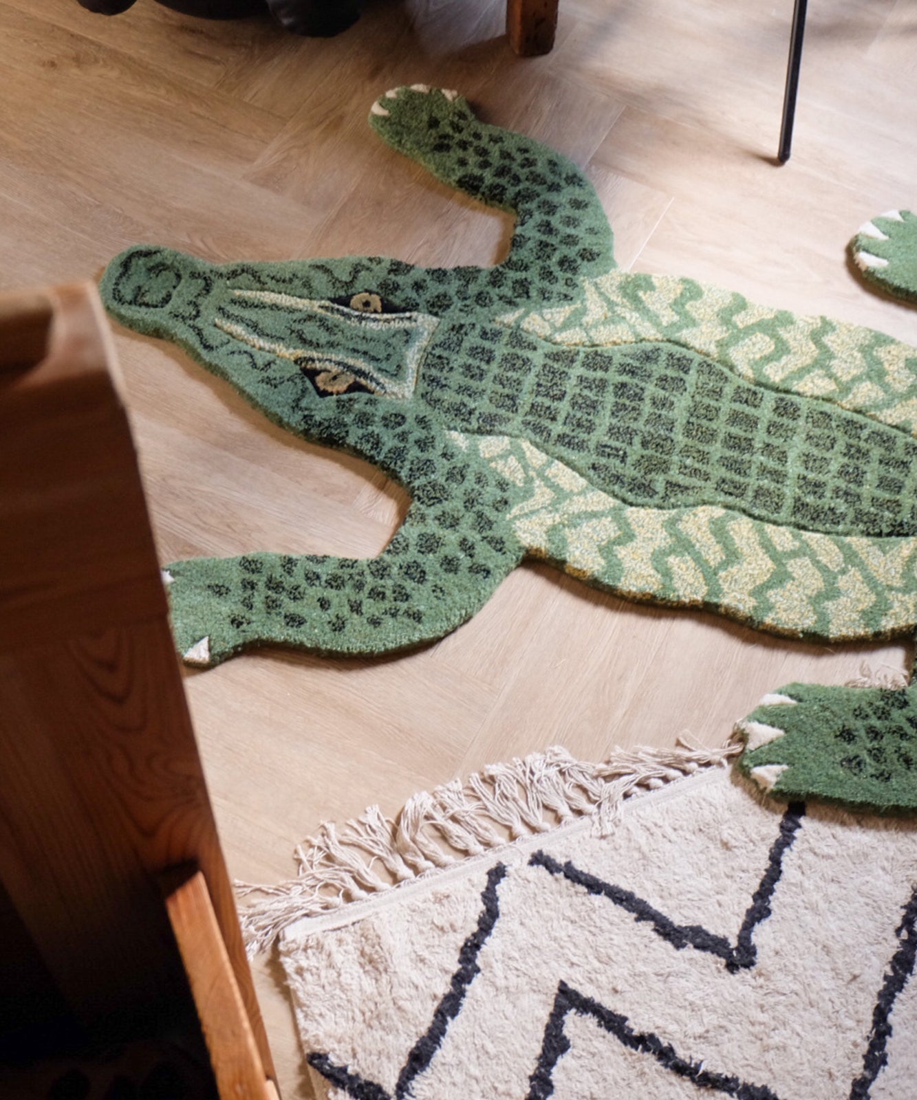 Teppich mit Krokodil Aufdruck und Form